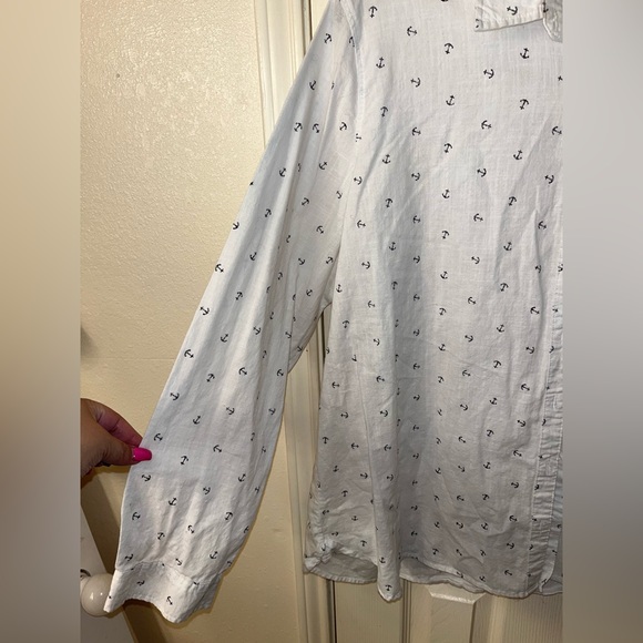 Maurice’s button up shirt - Picture 3 of 3